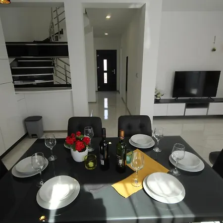 Essenza - Luksuzne Kuce Za Odmor *