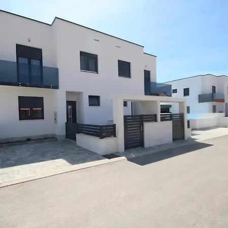 Essenza - Luksuzne Kuce Za Odmor Villa Vodice