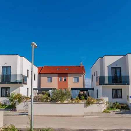 Villa Essenza - Luksuzne Kuce Za Odmor Vodice