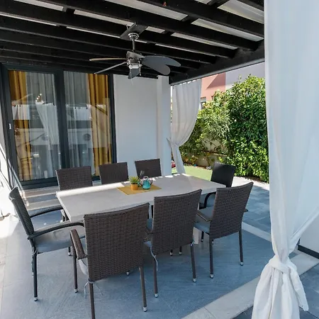 Essenza - Luksuzne Kuce Za Odmor Villa *