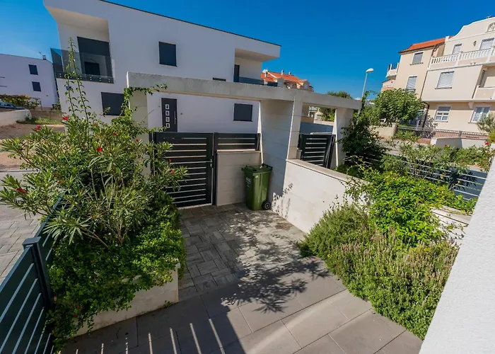 Essenza - Luksuzne Kuce Za Odmor * 沃迪切